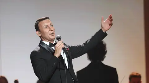 ¡Alma de crooner! Jadel, un Frank Sinatra de altos vuelos con ‘Come fly with me’ ¡Alma de crooner! Jadel, un Frank Sinatra de altos vuelos con ‘Come fly with me’