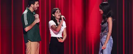 Irati vive un momento muy especial al cantar ‘Corazón sin vida’ con Yatra y Aitana Irati vive un momento muy especial al cantar ‘Corazón sin vida’ con Yatra y Aitana