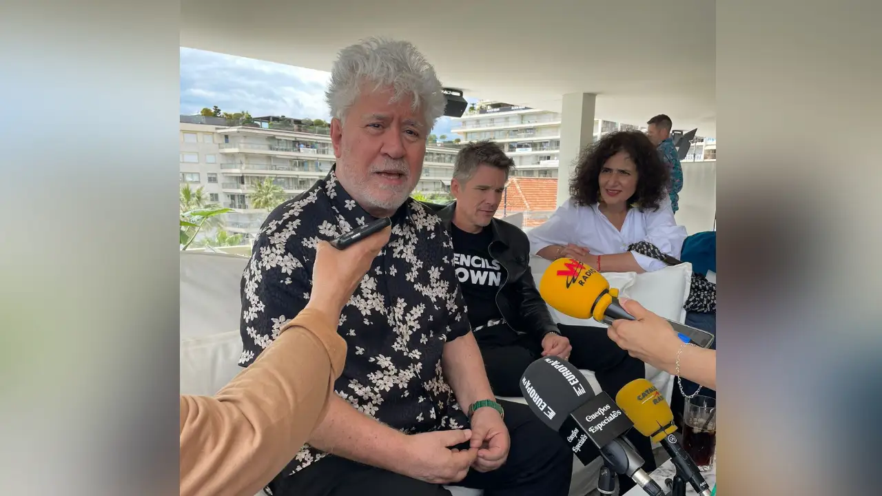 Pedro Almodóvar en Cuerpos Especiales Pedro Almodóvar en Cuerpos Especiales
