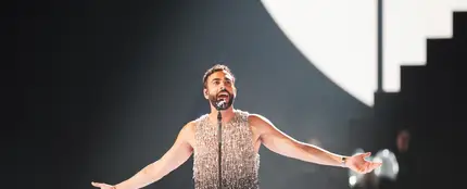 Marco Mengoni interpreta 'Due Vite' para representar a Italia en la Gran Final de Eurovisión 2023, el 13 de mayo en Liverpool. Marco Mengoni interpreta 'Due Vite' para representar a Italia en la Gran Final de Eurovisión 2023, el 13 de mayo en Liverpool.