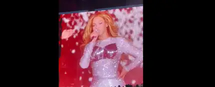 Beyoncé y su hija Blue Ivy comparten escenario en el 'Rennaissance Tour' en Paris Beyoncé y su hija Blue Ivy comparten escenario en el 'Rennaissance Tour' en Paris