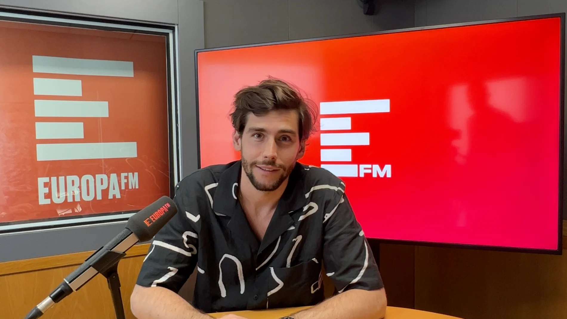 Álvaro Soler visita a Xavi Alfaro en Europa FM y presenta su nueva canción 'Muero'.