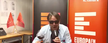 Javier Merino brinda desde La Rioja por Ursula von der Leyen, por Europa y por la Radio Oficial de Europa Javier Merino brinda desde La Rioja por Ursula von der Leyen, por Europa y por la Radio Oficial de Europa