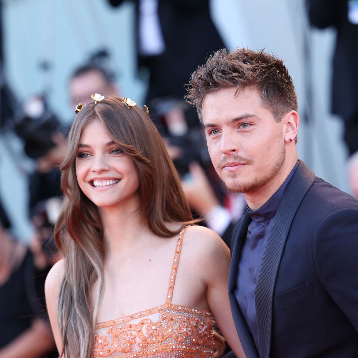 Dylan Sprouse Y Su Novia