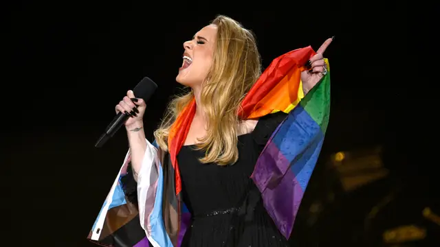 Adele deja atrás el color negro para celebrar el Orgullo en su vuelta a su residencia en Las Vegas
