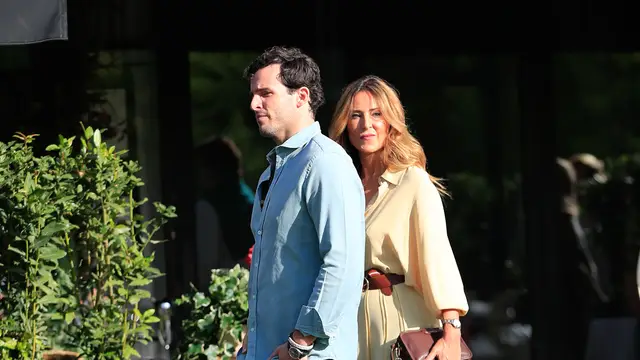 Iñigo Onieva y su madre Carolina Molas.