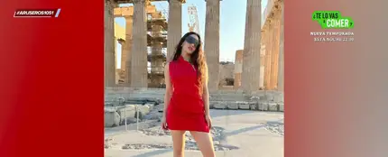 Tacones y unas gafas de 400 euros de Victoria Beckham: el sorprendente look de Rosalía en la Acrópolis Tacones y unas gafas de 400 euros de Victoria Beckham: el sorprendente look de Rosalía en la Acrópolis