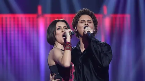 Épico: Andrea Guasch y Rosco recrean la química de Chenoa y David Bisbal con ‘Escondidos’ Épico: Andrea Guasch y Rosco recrean la química de Chenoa y David Bisbal con ‘Escondidos’