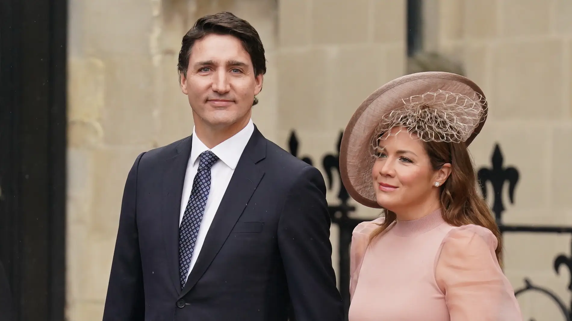Justin Trudeau y Sophie Grégoire, en la coronación de Carlos III de Inglaterra