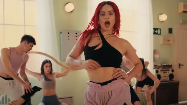 La maldición de las pelirrojas: las cantantes que han terminado sus relaciones amorosas tras teñirse el pelo