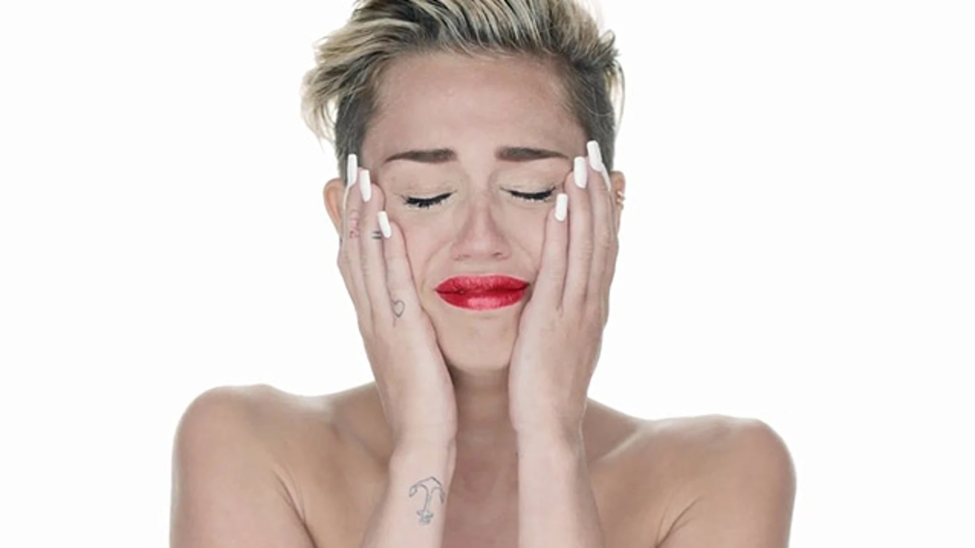 Miley Cyrus en el videoclip de Wrecking Ball 