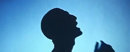 Damiano David, en el videoclip de 'Honey! Are you coming?' Damiano David, en el videoclip de 'Honey! Are you coming?'