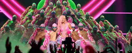 Karol G en su actuación en los MTV VMAs Karol G en su actuación en los MTV VMAs