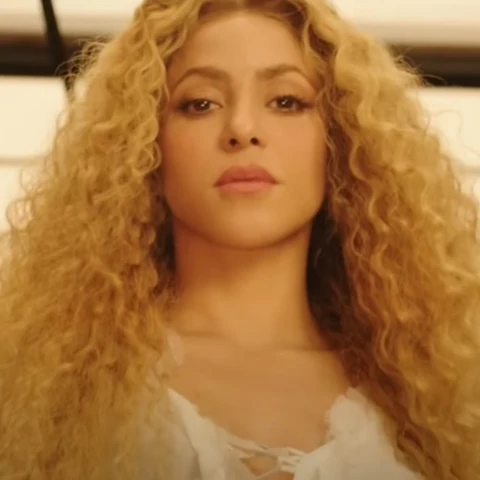 Escucha 'El Jefe', la canción de Shakira y Fuerza Regida