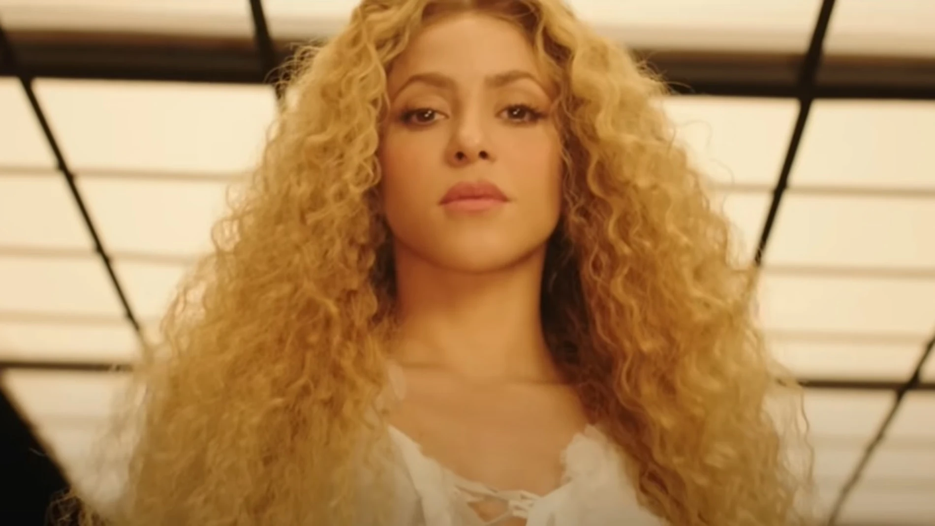 Escucha 'El Jefe', la canción de Shakira y Fuerza Regida