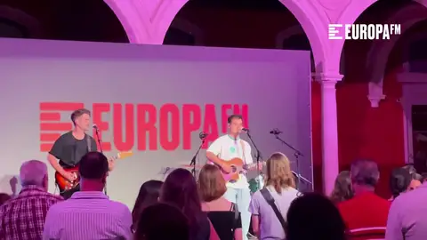 DePol versiona Lady Madrid en el showcase de Europa FM en Sevilla DePol versiona Lady Madrid en el showcase de Europa FM en Sevilla