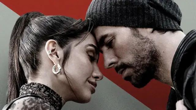 Enrique Iglesias y María Becerra