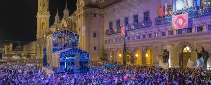Plaza del Pilar de Zaragoza durante el pregón Plaza del Pilar de Zaragoza durante el pregón