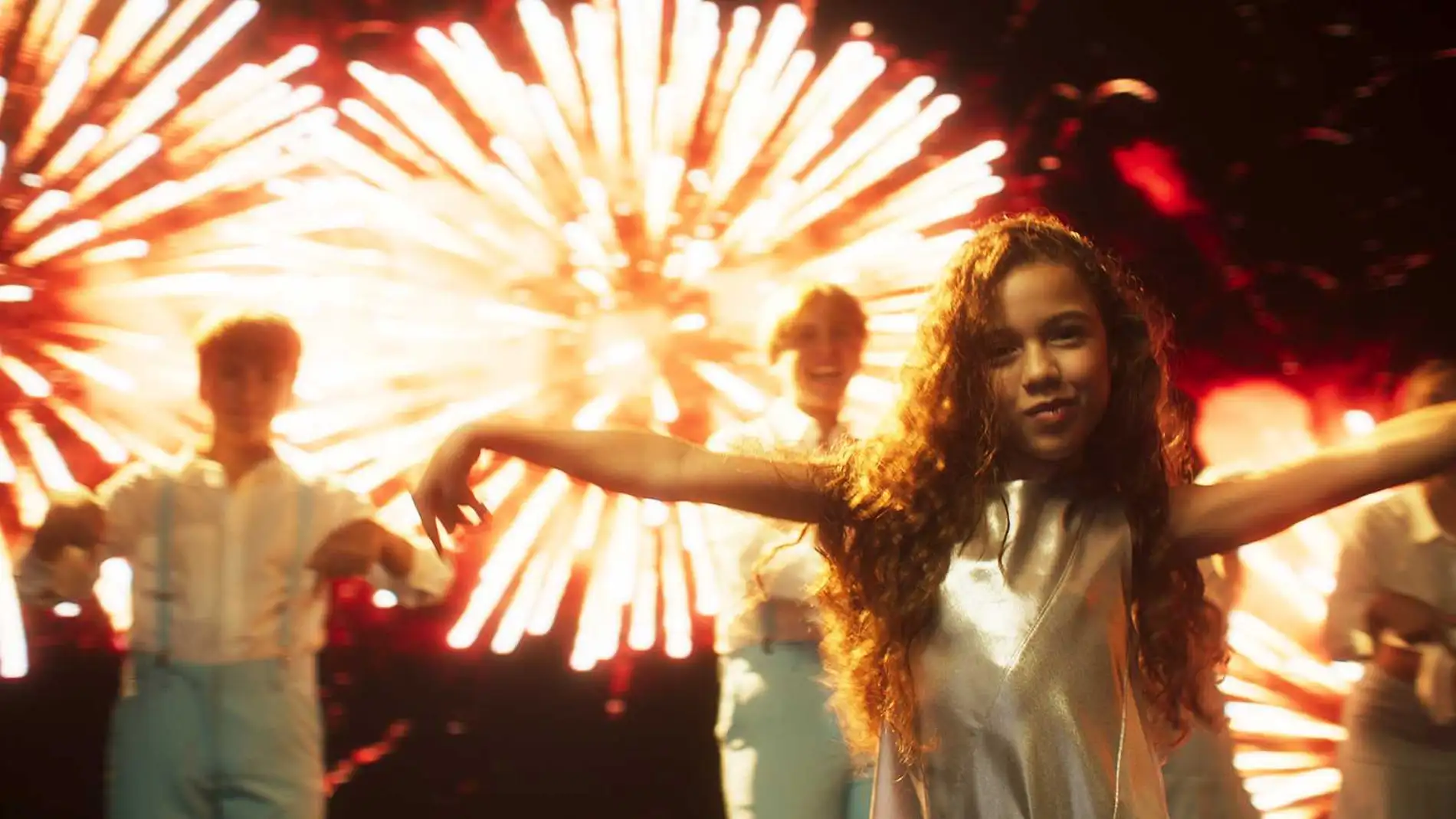 Sandra Valero, en el videoclip de 'Loviu', la canción de España en Eurovisión Junior 2023.