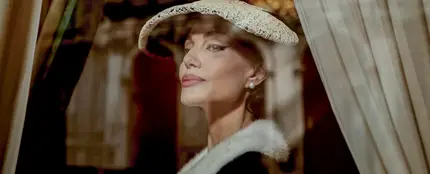 Angelina Jolie se transforma en la diva griega María Callas para la nueva película de Pablo Larraín Angelina Jolie se transforma en la diva griega María Callas para la nueva película de Pablo Larraín