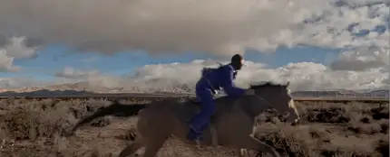 Frame de 'Nadie sabe', la canción de Bad Bunny de su nuevo disco 'Nadia sabe lo que va a pasar mañana'. Frame de 'Nadie sabe', la canción de Bad Bunny de su nuevo disco 'Nadia sabe lo que va a pasar mañana'.
