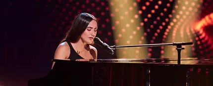 La voz de Carlota llega al corazón de Pablo López La voz de Carlota llega al corazón de Pablo López