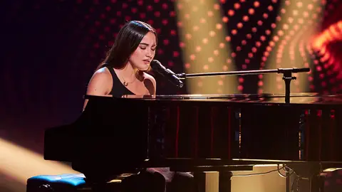 La voz de Carlota llega al corazón de Pablo López La voz de Carlota llega al corazón de Pablo López