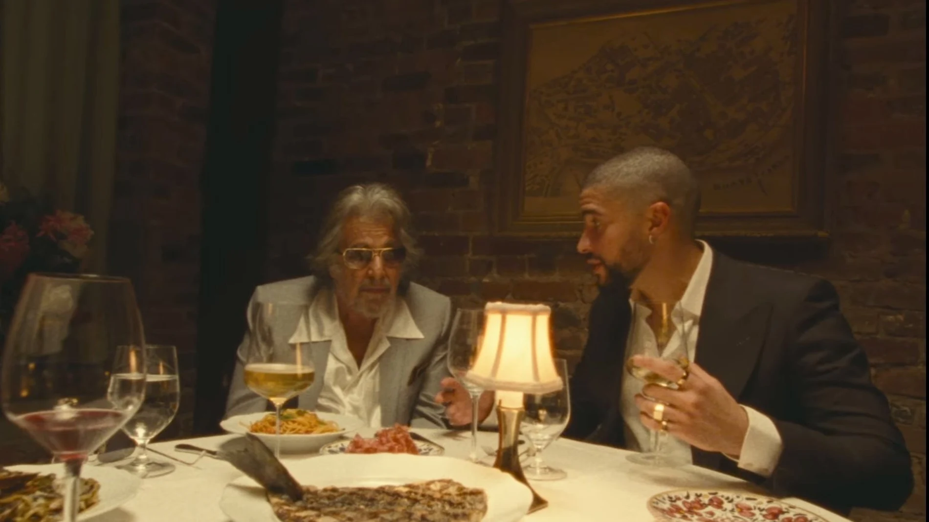 Al Pacino, el protagonista del videoclip de 'Mónaco' de Bad Bunny