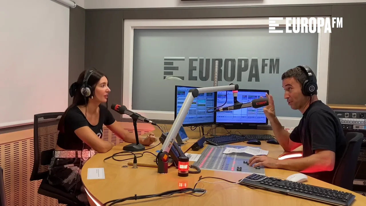 Andrea Pousa estrena nuevo estilo en 'Fluyendo': "Lo llamo atl&aacute;ntico-latino"