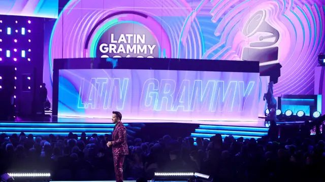 El escenario de los Latin Grammy 2022.