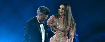 Alejandro Sanz y Rosalía en la gala Persona del Año de los Latin Grammy 2017