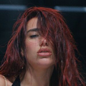 Dua Lipa en el v&iacute;deo de Houdini