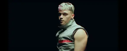 Almacor, en una imagen del videoclip de su canción 'Pop Tech'. Almacor, en una imagen del videoclip de su canción 'Pop Tech'.