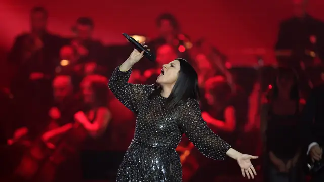 Laura Pausini, durante su actuación en la gala Persona del Año en su honor en los Premios Latin Grammy 2023.
