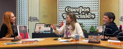 De Diana de Gales a Rosalía: Ana Locking repasa la lista de famosas que han llevado el vestido la venganza De Diana de Gales a Rosalía: Ana Locking repasa la lista de famosas que han llevado el vestido la venganza