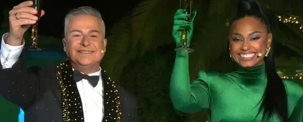 El fallo viral de Nia y Roberto Herrera en las retransmisión de las Campanadas de Canarias El fallo viral de Nia y Roberto Herrera en las retransmisión de las Campanadas de Canarias