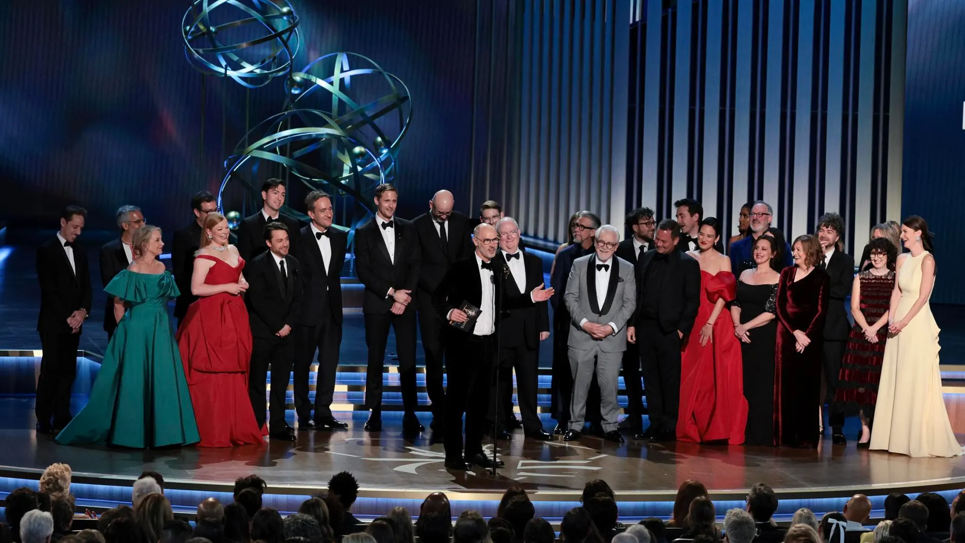 El equipo de Succession recoge el premio Emmy a Mejor serie dramática 