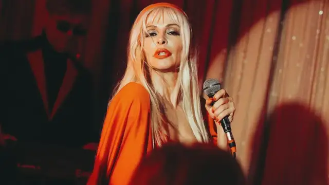 Mery Bas homenajea a Manuela Trasobares en el videoclip de Zorra.