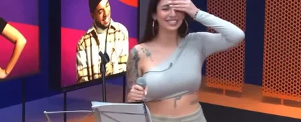 El eructo inesperado de Naiara (OT) ensayando 'Let's Get Loud' que ha provocado un ataque de risa a Lucas y Paul El eructo inesperado de Naiara (OT) ensayando 'Let's Get Loud' que ha provocado un ataque de risa a Lucas y Paul