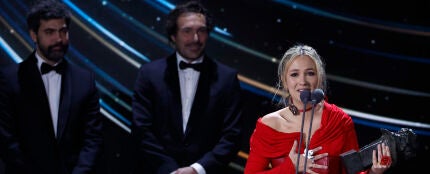 Rigoberta Bandini recoge el premio Goya a Mejor canción original.