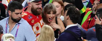 Travis Kelce y Taylor Swift durante la Super Bowl Travis Kelce y Taylor Swift durante la Super Bowl