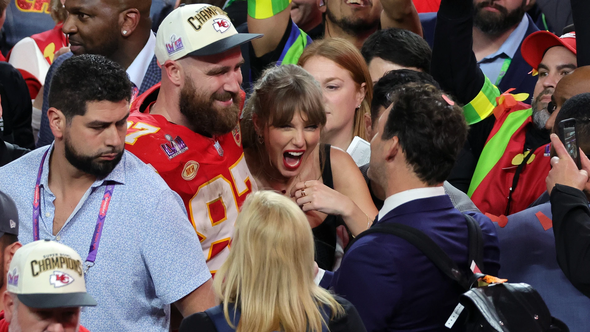 Travis Kelce y Taylor Swift durante la Super Bowl