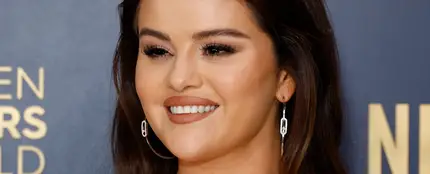 Selena Gomez, impecable e inmaculada para los SAG Awards Selena Gomez, impecable e inmaculada para los SAG Awards