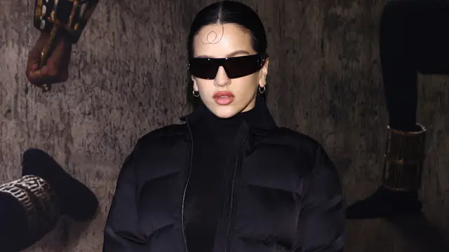 Rosalía en el desfile de Dior en París