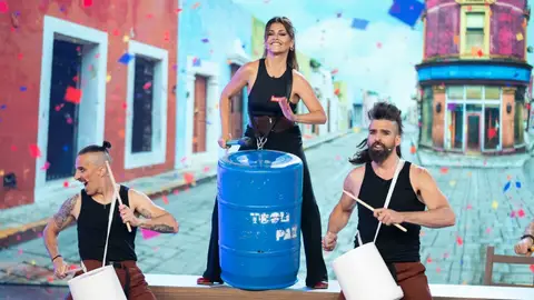 El duende de Mónica Cruz con la percusión corporal: ¡Bravo esa flamenca! El duende de Mónica Cruz con la percusión corporal: ¡Bravo esa flamenca!