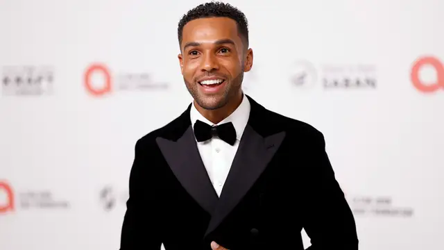 El incómodo vídeo de Lucien Laviscount durante el show de Shakira en Nueva York