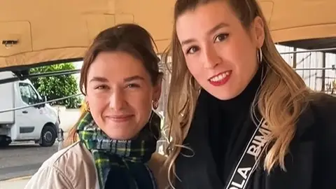 Eva Soriano y Ellie Gordon, en Londres. Eva Soriano y Ellie Gordon, en Londres.