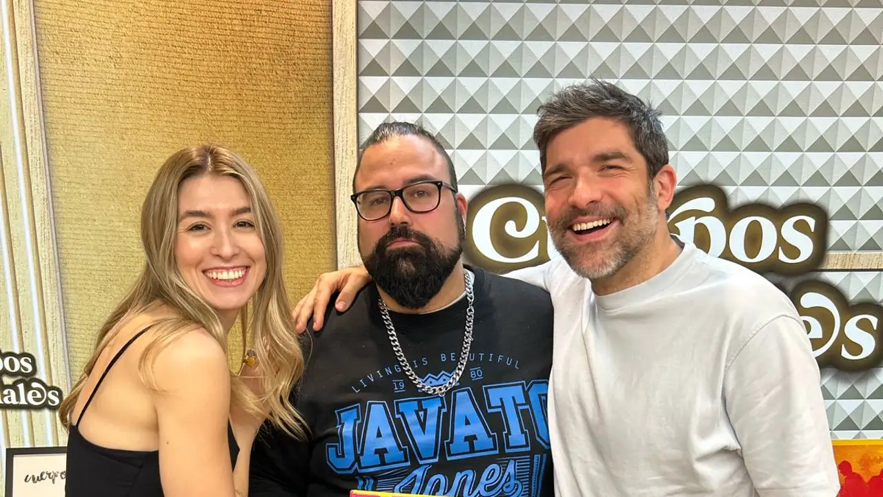 Eva Soriano y Nacho García con David Galán Galindo. Eva Soriano y Nacho García con David Galán Galindo.