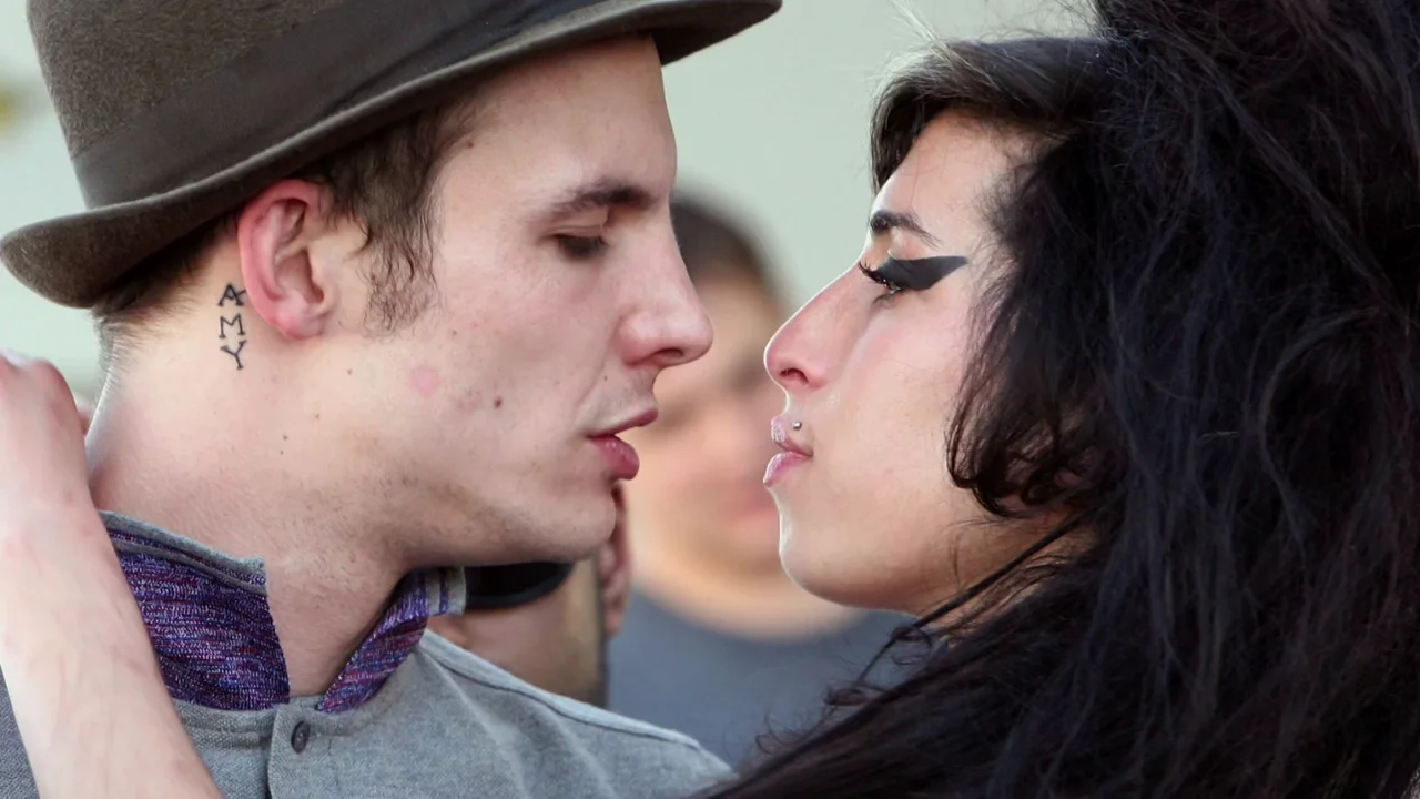 &iquest;Qu&eacute; pas&oacute; entre Amy Winehouse y Blake Fielder? Los altos y bajos de la pareja que inspiraron el disco 'Black to Back'