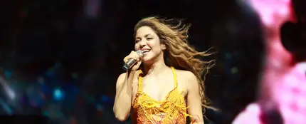 Shakira Shakira